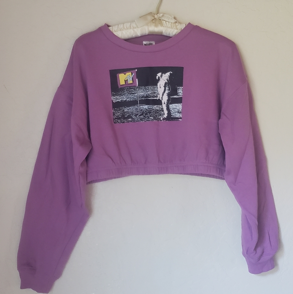 MTV fashion crop sweatshirt
